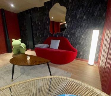 Quartier Vieux Marche-Cathedrale Apartment | Etoupé