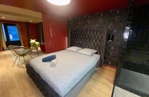 Quartier Vieux Marche-Cathedrale Apartment | Etoupé