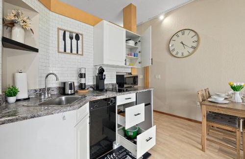 Palm Coast Apartment | European style Queen Suite in Palm Coast - Best view with Balcony near Beaches!