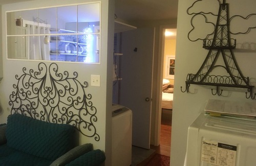 Bethesda Apartment | Eurostyle Apartment Near Metro (Bethesda) Easy Access To DC