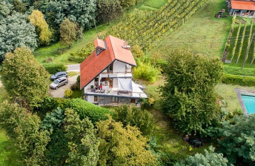 Ivanec House | Eva's house