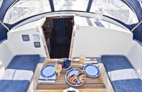 Lapa Boat Rental | Evamia River Boat (C104)