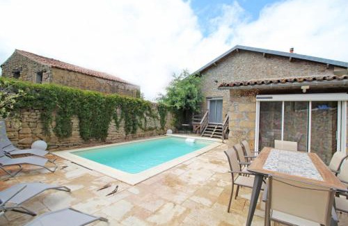 Chateauponsac House | Evasimone