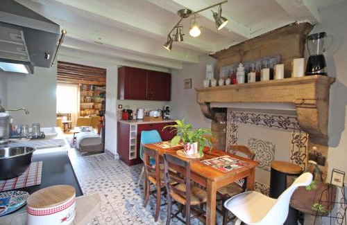Chateauponsac House | Evasimone