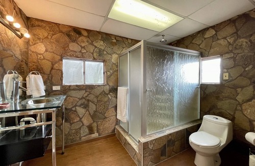 Ensenada Cabin | Event, Party, Family Gathering House
