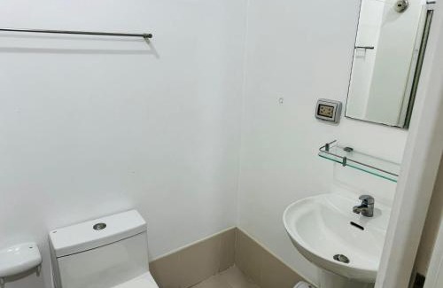 Barangka Ilaya Apartment | Ever Stays at Light Residences 1BR