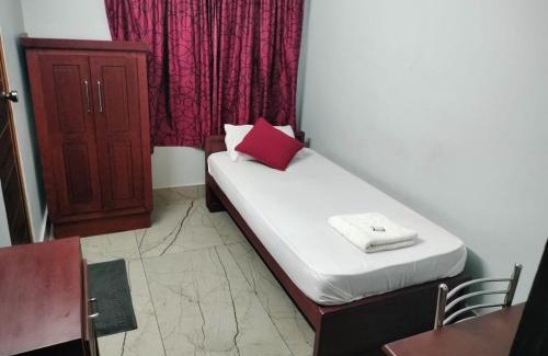 Payyanur Hotel | Everest lodge