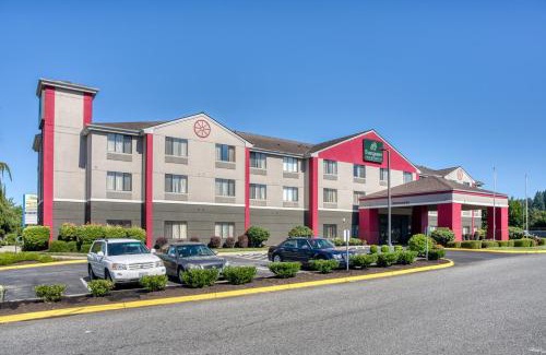 Monroe Hotel | Evergreen Inn & Suites