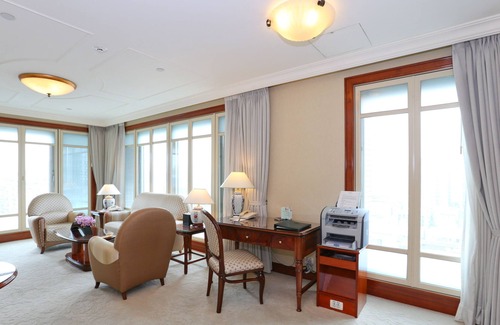 Zhongshan Hotel | Evergreen Laurel Hotel Taipei