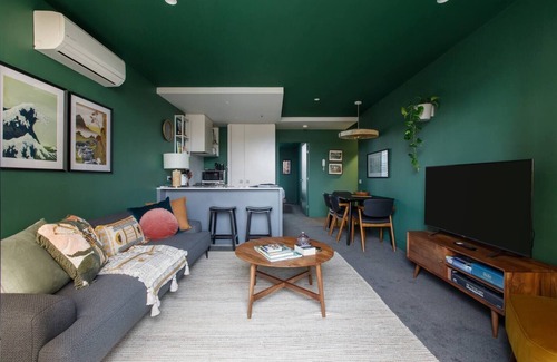 Collingwood Apartment | Evergreen Oasis Poolside Living on Stanley Street