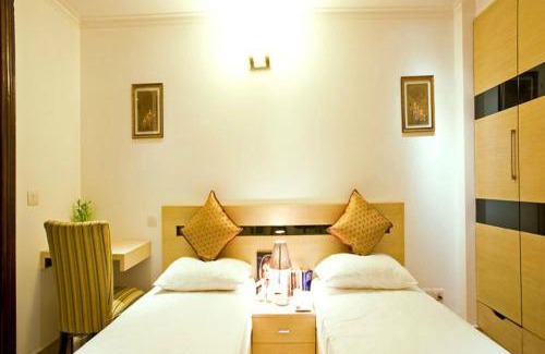 Defence Colony House | Evergreen Suites