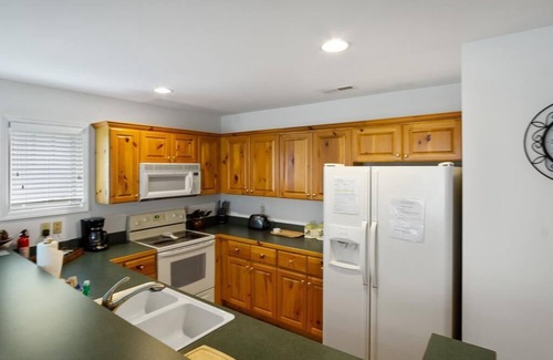 Foscoe Condo | Evergreens 1022 - *15% Discount for stays now until Nov 16* Mountain Condo, Gated Resort, Ind.