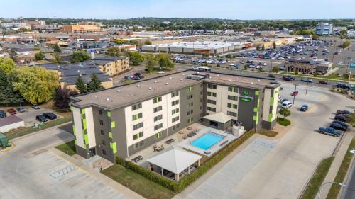 Bismarck Hotel | EverSpring Inn