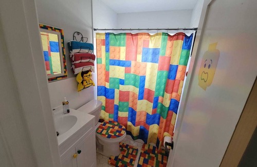 Cypress Gardens House | Everything is Awesome at this Lego Themed Pool House 4/2, 1 Mile From Legoland
