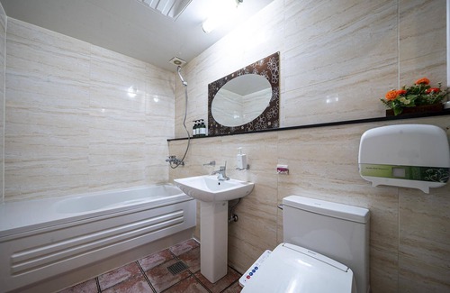 Pohang Hotel | Evian Drive-in in Daejam-dong Pohang