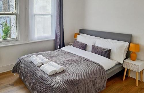 Gravesend Apartment | Evo Stays - 2 bedroom, 2 mins walk to Station