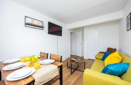 Docklands Apartment | Excel O2 Stunning Large 3 bedroom Apartment with Balcony