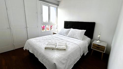 San Miguel Apartment | Excelente ubicación, vista al mar y parque media Luna