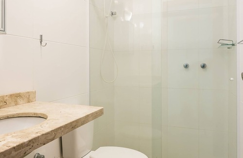 Governador Celso Ramos Apartment | Excellent two bedroom apartment with a suite 100 meters from the sea