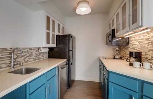 San Jose Hotel | Excellent Choice! Spacious Unit with Full Kitchen, with Outdoor Pool!