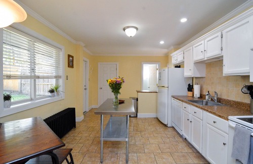 Bethlehem House | Excellent Location, Family Friendly, Walk to Main St, Close to everything