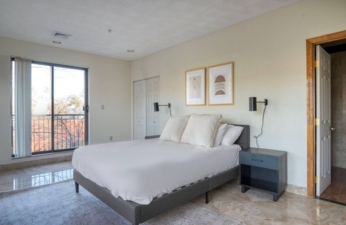 Somerville Apartment | Excellent Somerville 3BR w/W/D, near Union Square T Stop, by Blueground