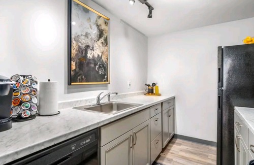 DeBaliviere Place Apartment | Exciting, alluring and welcoming space! Home Away from Home!