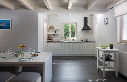 Drenje House | Exclusive 5* Villa with stunning views and heated pool