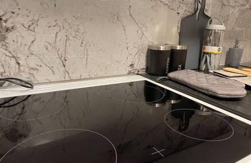 Luton House | Exclusive Ensuite Escape near the Mall
