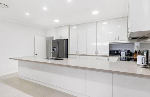 Wonnerup House | Exclusive *Front Row* Sunsets & Beachfront Bliss in Busselton