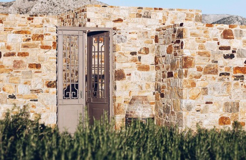 Naxos Apartment | Exclusive Getaways in the island of NAXOS | 5 private suites w/breathtaking view