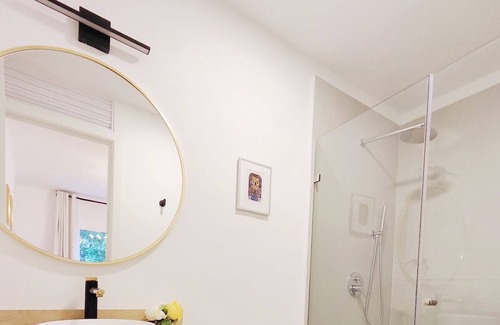 Granada Apartment | Exclusive Suite with Private Bathroom Polanco