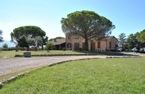 Massa Marittima Villa | Exclusive villa with swimming pool in the middle of vineyards