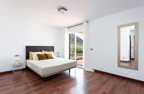 Los Cristianos Apartment | Exclusive villa with private pool 1 kilometer from Los Cristianos Beach