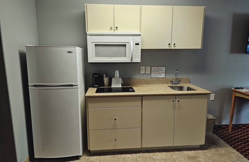 Naples Hotel | Executive Inn and Suites Extended Stay in Vernal