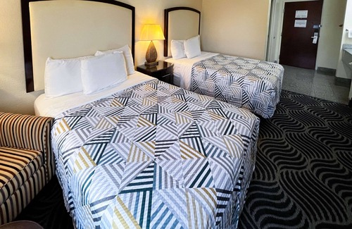 Breaux Bridge Hotel | Executive Inn & Suites Breaux Bridge, LA