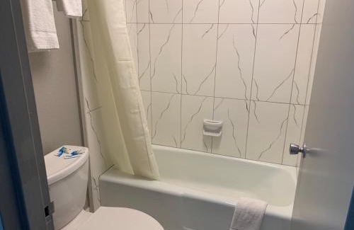 Locust Grove Hotel | Executive Inn