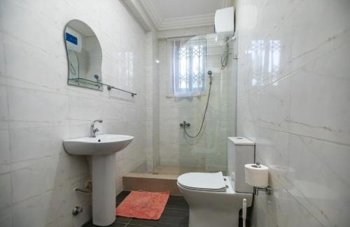 Accra Apartment | Executive Large Room with Ensuite