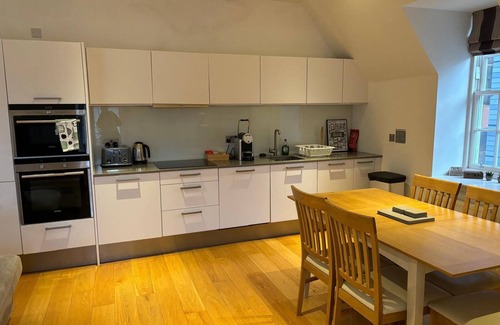 Gifford Apartment | Executive level Quartermile two bedroom apartment - extremely central