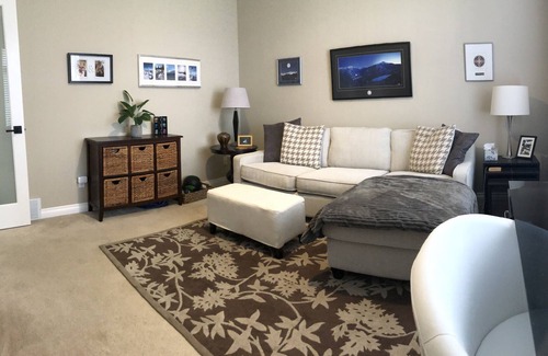 Courtenay House | Executive rancher in Crown Isle available for seasonal rental