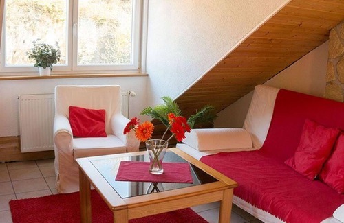 Au Apartment | Exklusives Dachgeschossstudio mit Dachterrasse, stadtnah