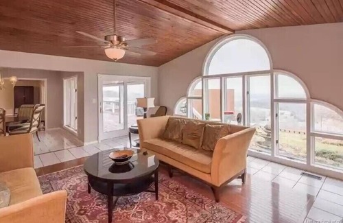Speed House | Expansive view w/plenty of space to enjoy watching the sunrise every morning