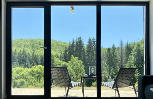 Brebu Nou House | Experience a corner of paradise and a breath taking scenic view.