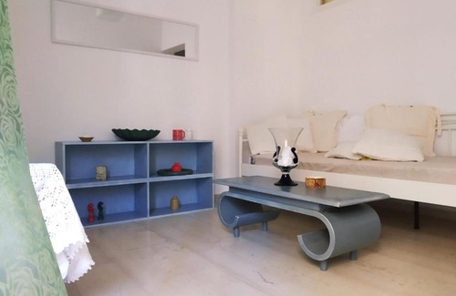 Athens Apartment | Experience an easy living place downtown in Athens