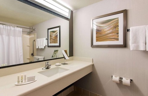 Emeryville Hotel | Experience an Intriguing Level of Hospitality! 3 Spacious Units near Fox Theater
