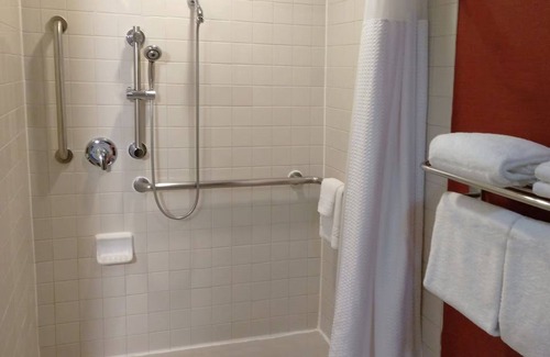 Brookhollow Hotel | Experience Comfort in Budget-friendly Unit Close to NRG Stadium | Free Parking