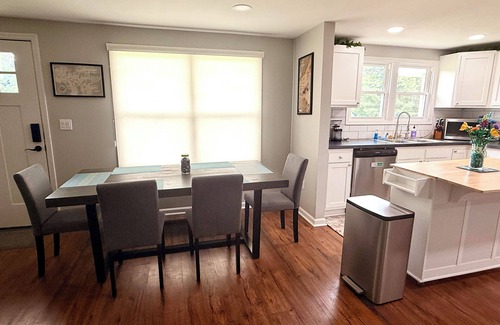 Beattyville Cottage | Experience comfort at Whisker Ridge, a spacious 3-bedroom cottage in the scenic Beattyville, KY