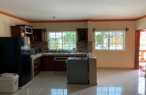 Rhyne Park Village House | Experience Jamaica the way you want to - 1 Bedroom apartment