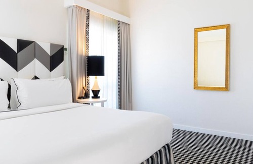 Norma Triangle Hotel | Experience Life at West Hollywood! 2 Modern Units, Balcony, Rooftop Heated Pool!