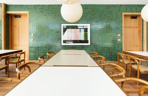 Buckman Neighborhood House | Experience Soothing Moments & Luxury! Pets Allowed, Near Pioneer Place